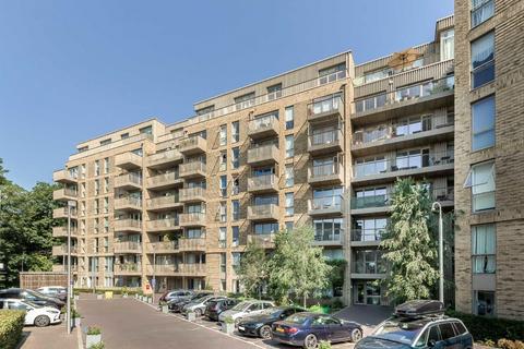 1 bedroom flat for sale, Adenmore Road, London SE6