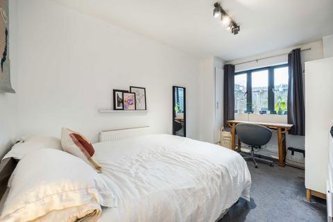 2 bedroom flat for sale, Brockley Road, London SE4