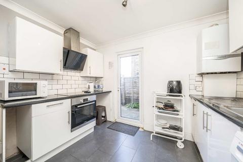 3 bedroom flat for sale, Rathfern Road, London SE6