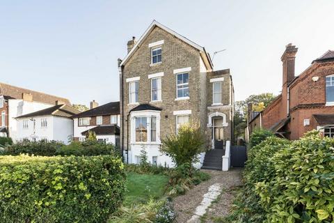 70b Wood Vale, London, SE23 3ED