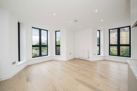 2 bedroom flat for sale, Forest Hill Road, London SE23