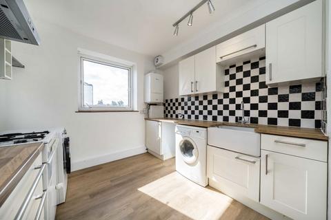 2 bedroom flat for sale, Elsinore Road, London SE23