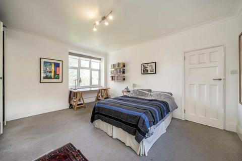 3 bedroom flat to rent, Honor Oak Road, London SE23