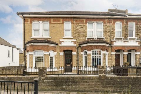 2 bedroom flat for sale, Perry Hill, London SE6