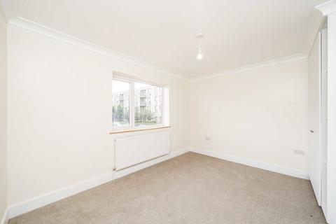 1 Melfield Gardens, London, SE6 3AH