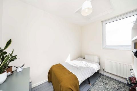 3 bedroom house to rent, Haseley End, London SE23