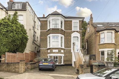 3 bedroom maisonette to rent, Duncombe Hill, London SE23