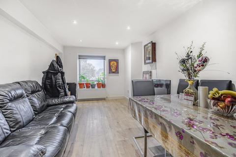 1 bedroom flat for sale, Buckingham house east, The Broadway, Stanmore HA7