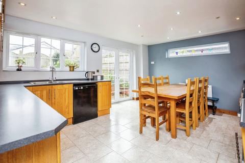 4 bedroom detached house for sale, Welshpool SY21