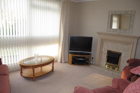 2 bedroom flat to rent, Petersgarth, Moorhead Lane, Shipley, West Yorkshire, BD18