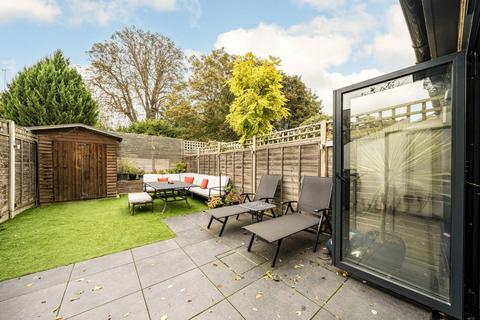 27 Clifton Road, Isleworth, TW7 4HJ