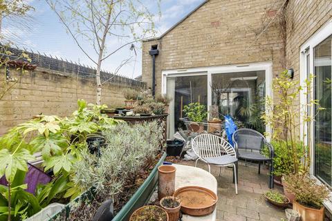 1 bedroom bungalow for sale, Pembroke Place, Isleworth TW7