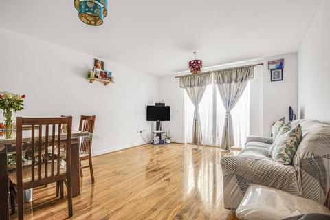 2 bedroom flat for sale, Prince Regent Road, Hounslow TW3