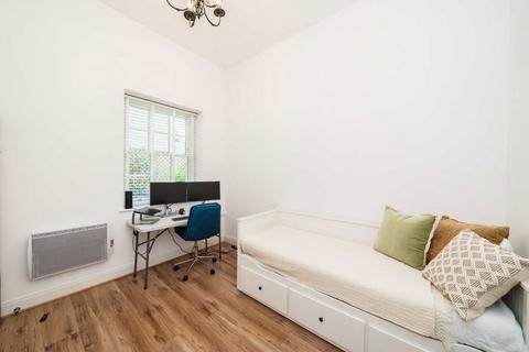 15 Pulteney Close, Isleworth, TW7 6PX