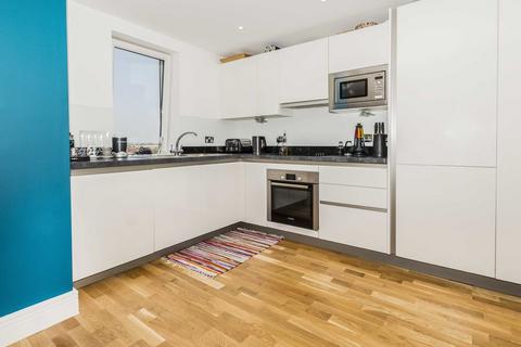 1 bedroom flat for sale, High Street, Hounslow TW3