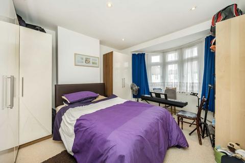 4 bedroom house for sale, Worton Gardens, Isleworth TW7