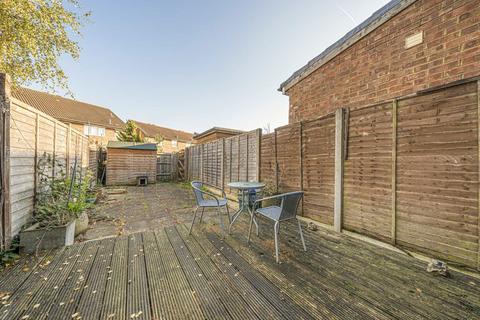 8 Glen Walk, Isleworth, TW7 7PT