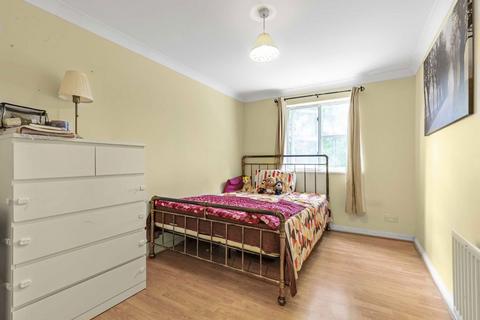 2 bedroom flat for sale, Malting Way, Isleworth TW7