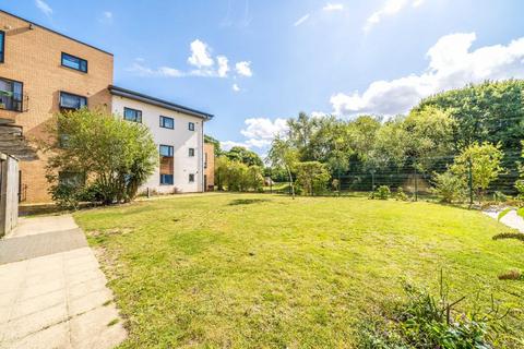 2 bedroom flat for sale, Inverness Road, Hounslow TW3