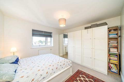 2 bedroom flat for sale, Inverness Road, Hounslow TW3