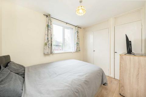 2 bedroom flat for sale, St. Stephens Road, Hounslow TW3