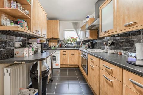 49 Aplin Way, Isleworth, TW7 4RJ