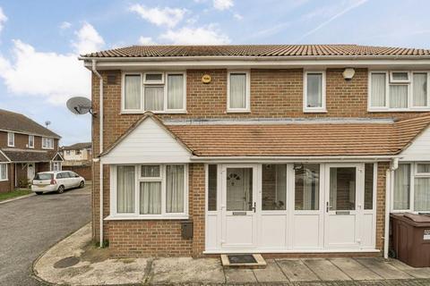7 Pickwick Close, Hounslow, TW4 5ED