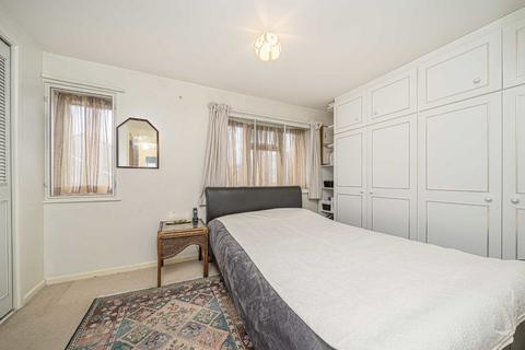 7 Pickwick Close, Hounslow, TW4 5ED