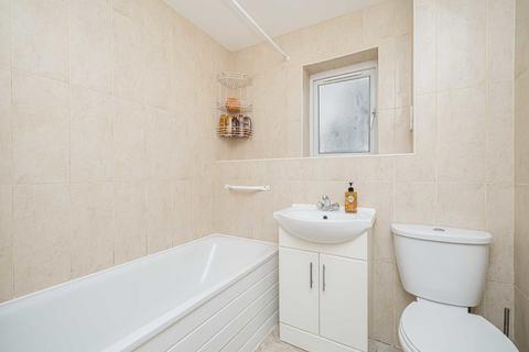 7 Pickwick Close, Hounslow, TW4 5ED