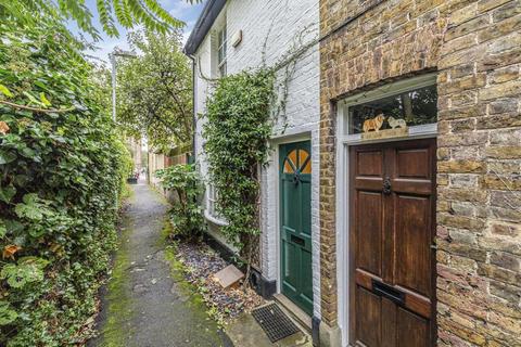 1 Hanover Terrace, Isleworth, TW7 5AY