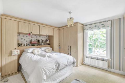 1 Hanover Terrace, Isleworth, TW7 5AY