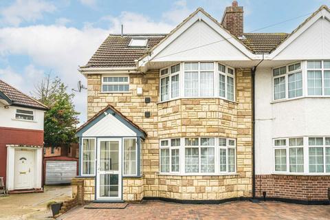 4 bedroom semi-detached house for sale, Munster Avenue, Hounslow TW4