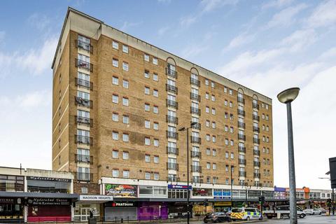 2 bedroom flat for sale, High Street, Hounslow TW3