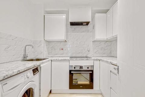 2 bedroom flat for sale, High Street, Hounslow TW3