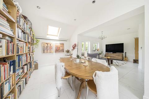 8 Marbaix Gardens, Isleworth, TW7 4FD