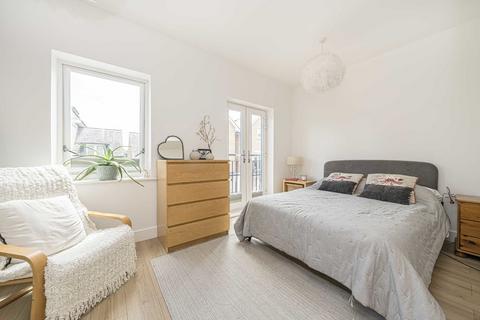 8 Marbaix Gardens, Isleworth, TW7 4FD