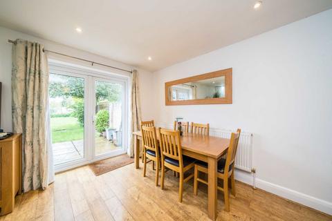 47 Lyncroft Gardens, Hounslow, TW3 2QU