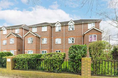 1 bedroom flat for sale, London Road, Isleworth TW7