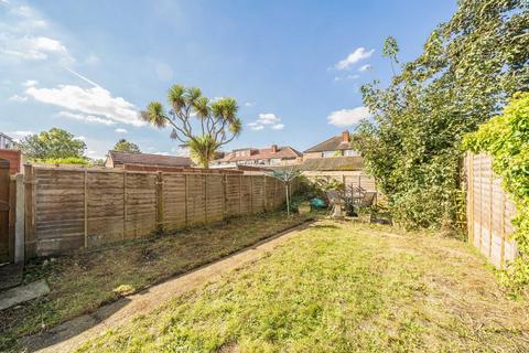 3 bedroom end of terrace house for sale, Ellerdine Road, Hounslow TW3