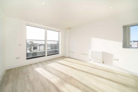 1 bedroom flat to rent, Staines Road, Hounslow TW3