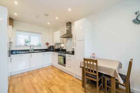 1 bedroom flat for sale, Chrislea Close, Hounslow TW5