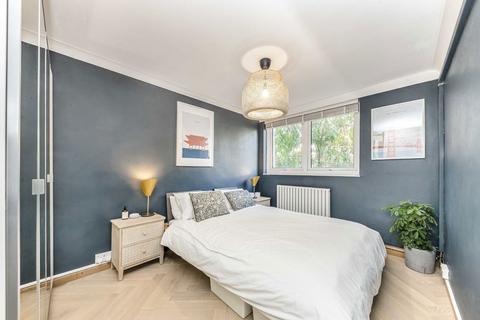 1 bedroom flat for sale, St. Peter's Way, London N1