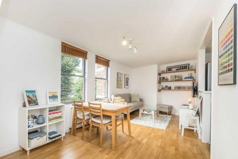 1 bedroom flat for sale, Upper Lismore Walk, London N1