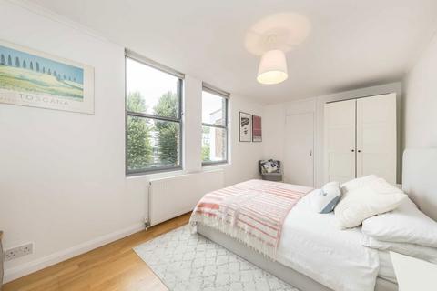 1 bedroom flat for sale, Upper Lismore Walk, London N1