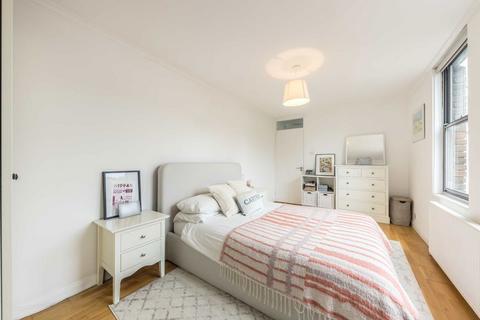 1 bedroom flat for sale, Upper Lismore Walk, London N1