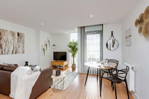 1 bedroom flat for sale, Packington Street, London N1