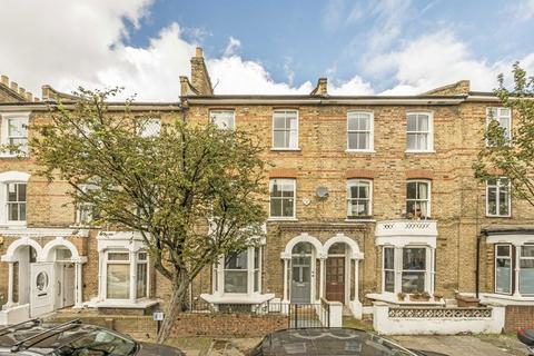 3 bedroom flat for sale, John Campbell Road, London N16