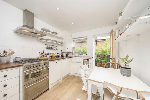 3 bedroom flat for sale, John Campbell Road, London N16