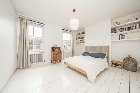 3 bedroom flat for sale, John Campbell Road, London N16