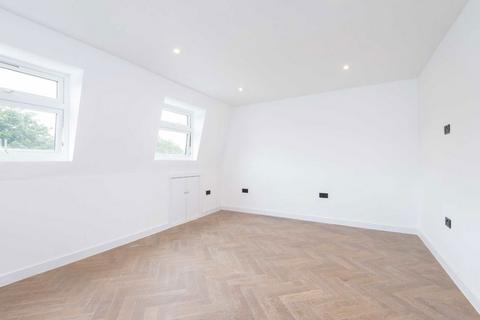 2 bedroom flat for sale, Nevill Road, London N16